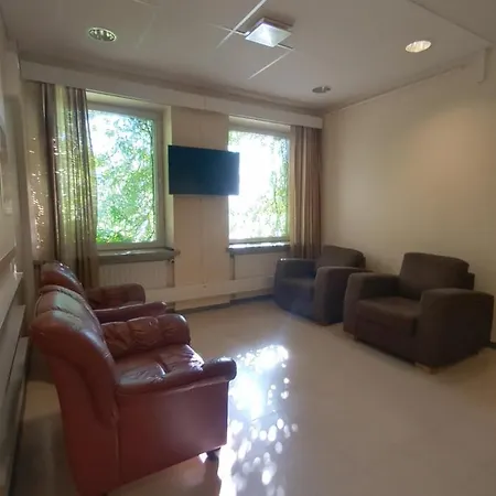 Posti Hotel *
